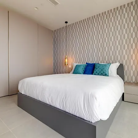Super Lux High Floor Mercury Towers * Saint Julian's
